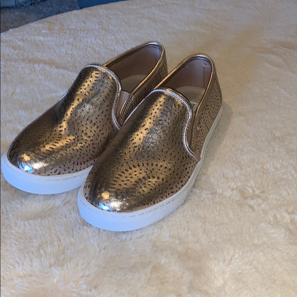 Steve Madden Metallic Rose Gold Slip-Ons